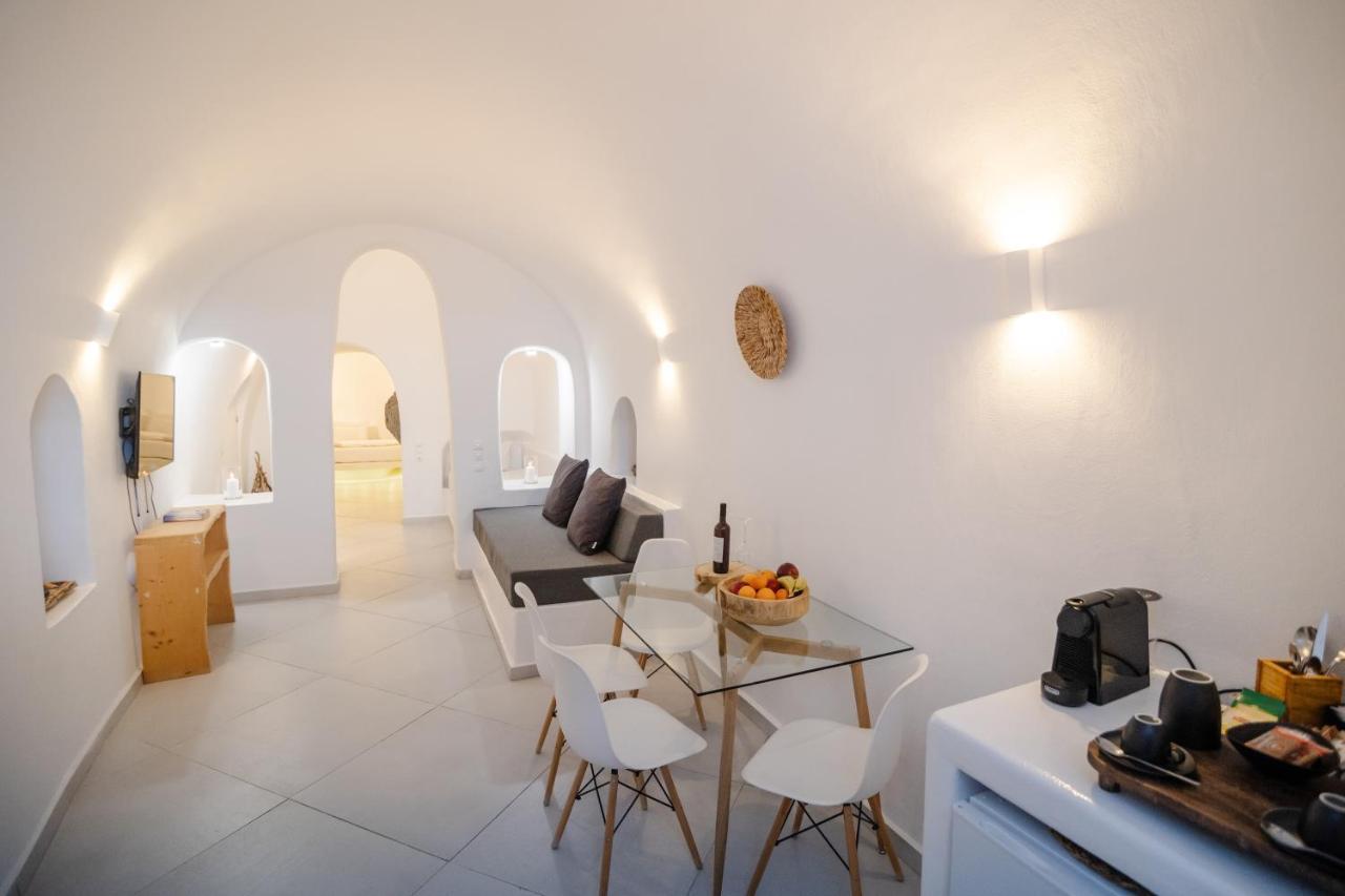 Luxus Vip Suites イア エクステリア 写真