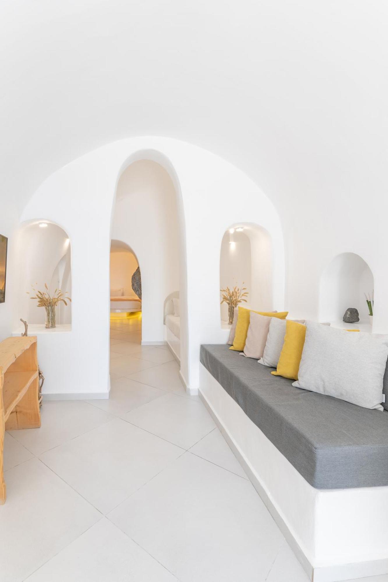 Luxus Vip Suites イア エクステリア 写真