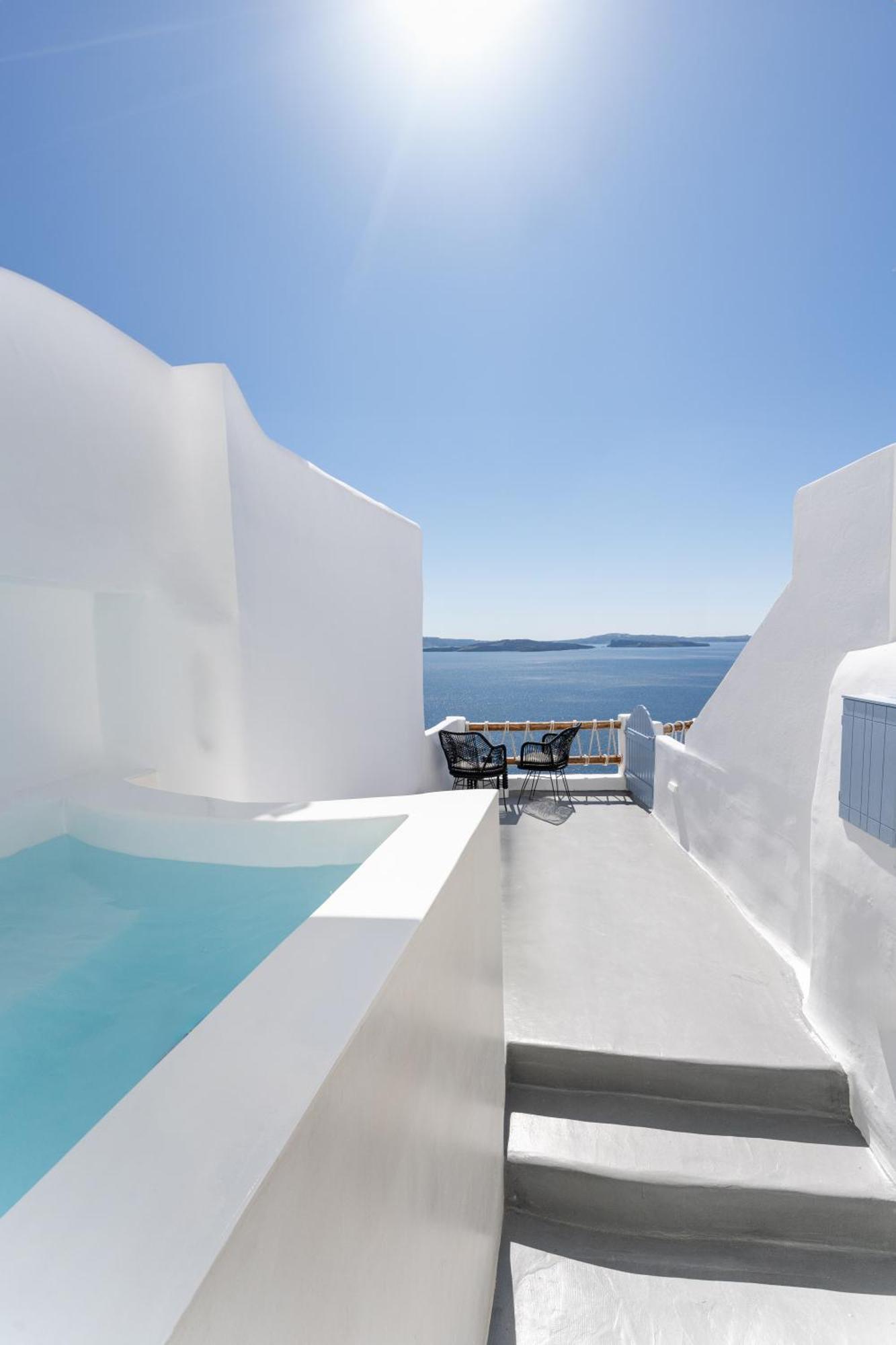 Luxus Vip Suites イア エクステリア 写真