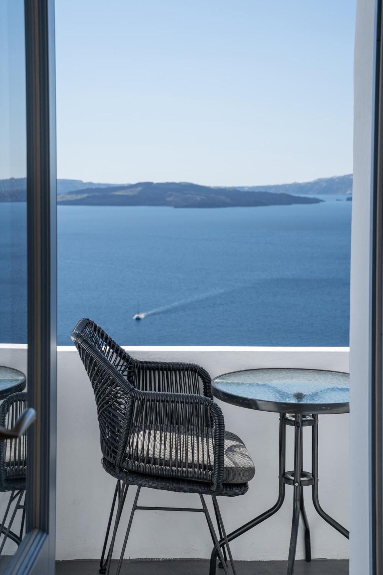Luxus Vip Suites イア エクステリア 写真